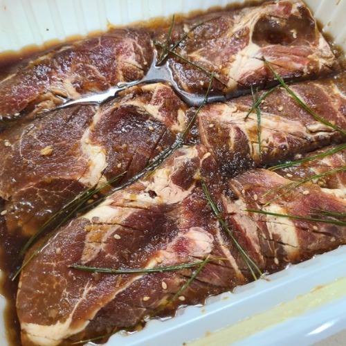 [단독센터] ★무료배송 : 특가 산더미 솔잎 돼지 왕구이 3.5kg